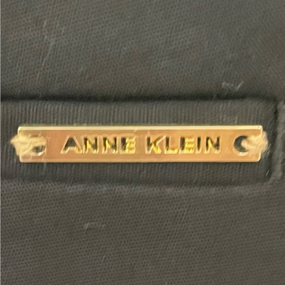 ANNE KLEIN NWT Sz 4, Retail $89 Deep Black Dress Pants; Mid Rise, Ankle Cropped. - Picture 10 of 15